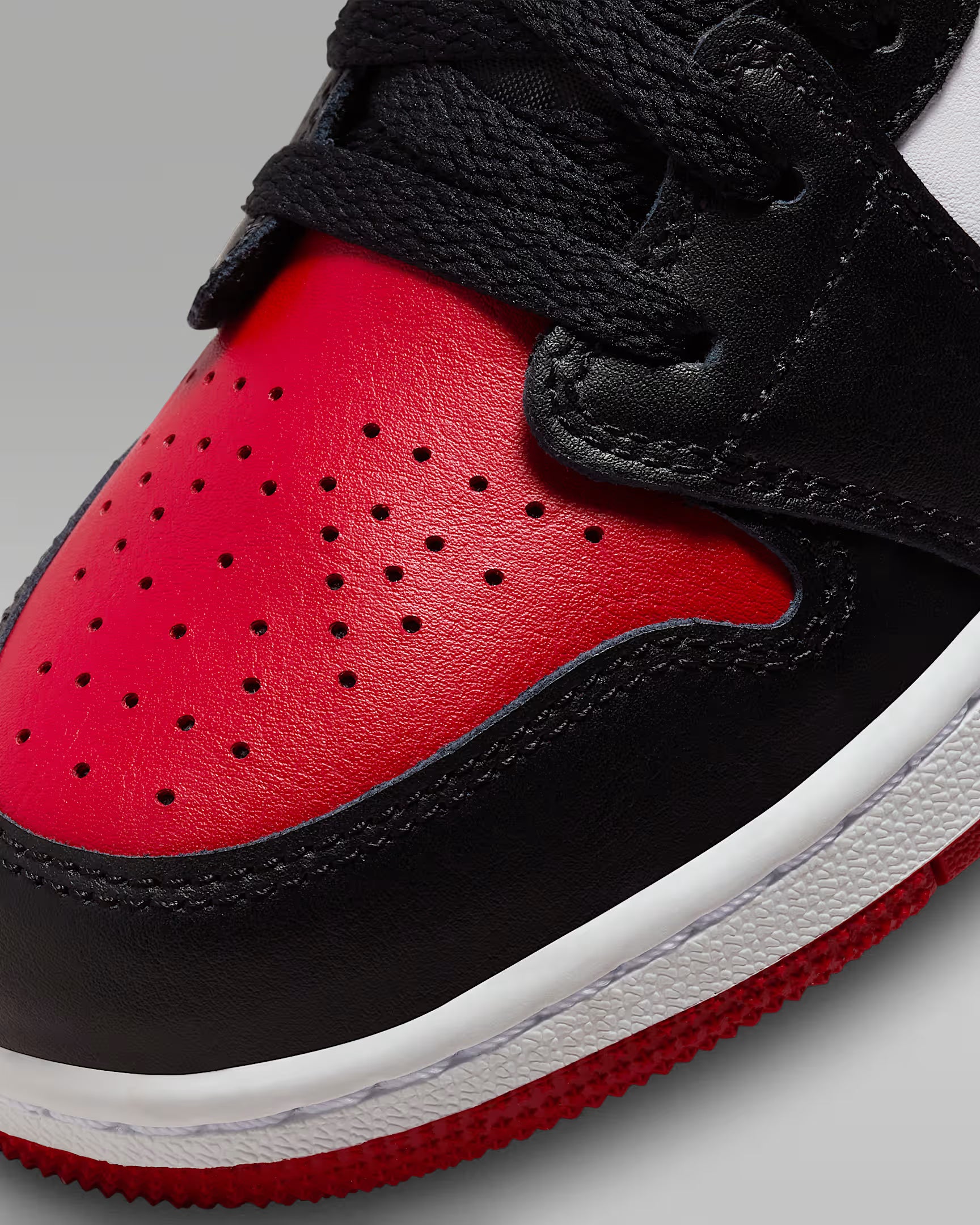 Jordan 1 Low Bred Toe 2.0