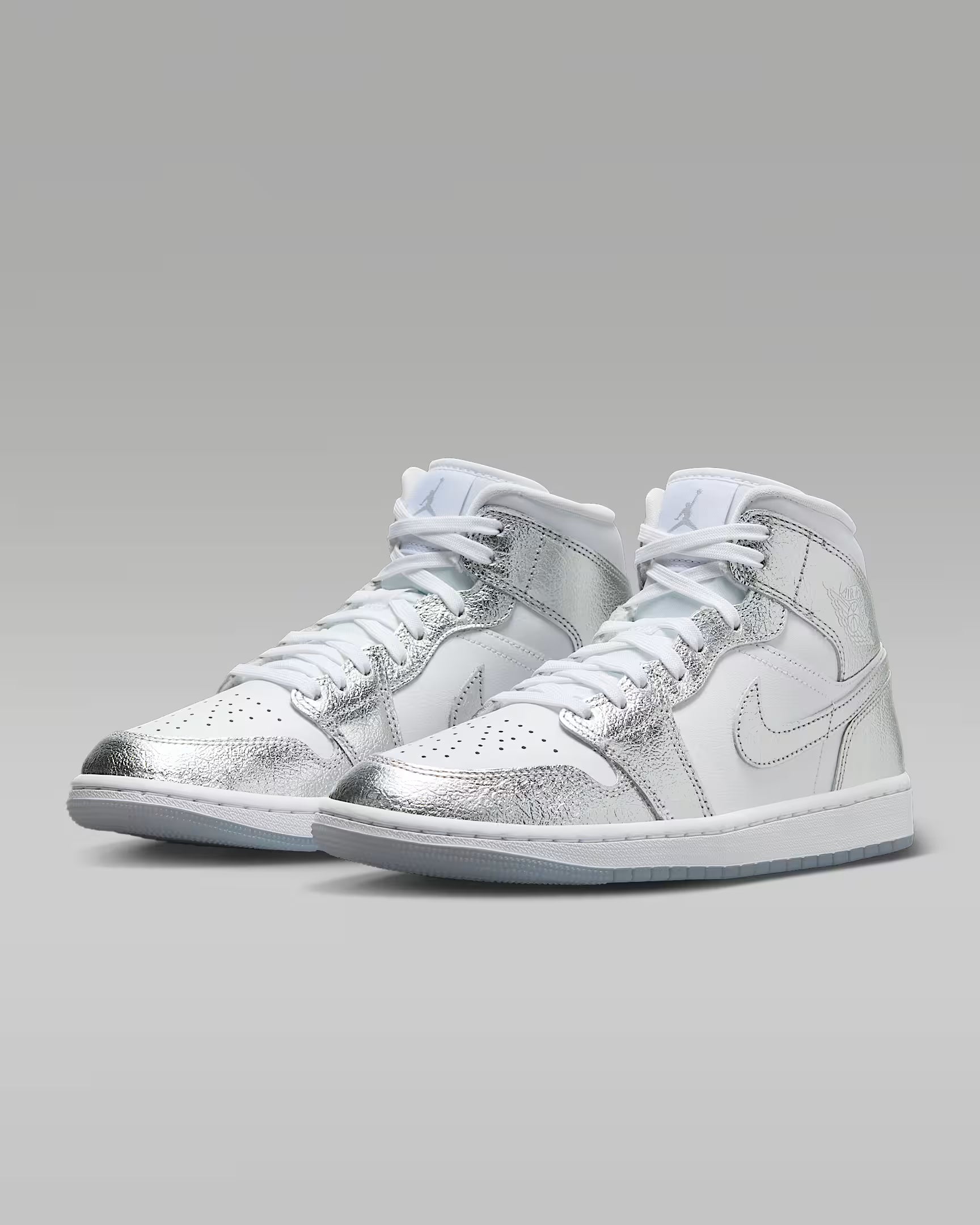 Air Jordan 1 Mid SE Metallic Silver (W)